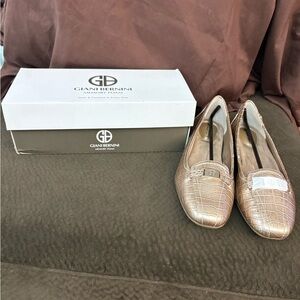 Giani Bernini Rose Gold Croc Embossed Loafers Flats NWOT